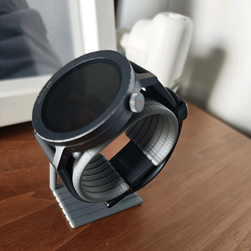 Jewels On Watches - Tempat Pajangan Jam Tangan Minimalis, Rak