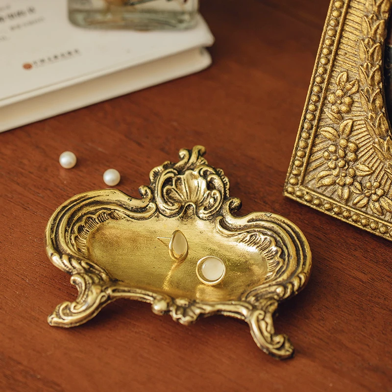 Piring perhiasan antik Peranci - Are Watches Jewelry Or Accessories ulasan dan harga